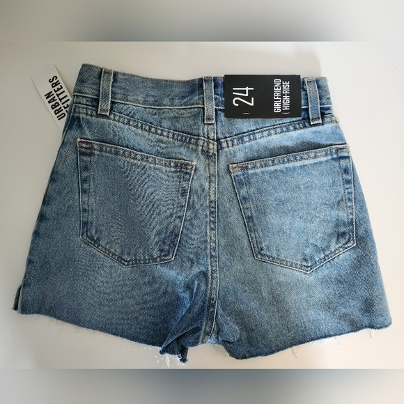NWT Urban Outfitters BDG Girlfriend High-Rise Jean Shorts – Size 24 (US 0) - Picture 2 of 7